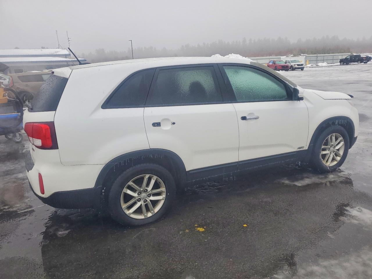 2014 KIA SORENTO LX photo 3