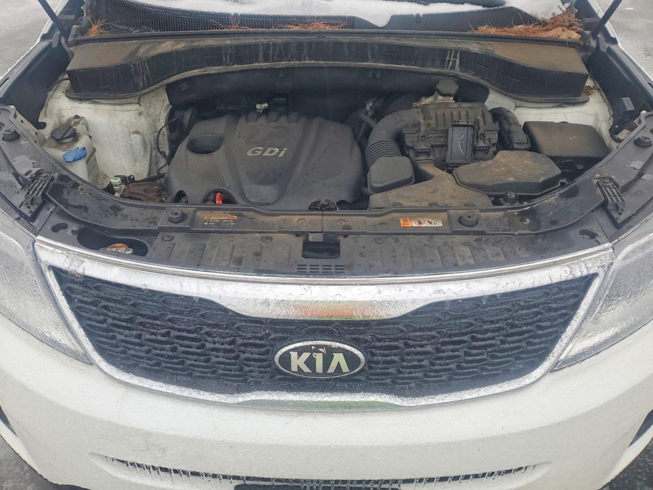 2014 KIA SORENTO LX photo 11