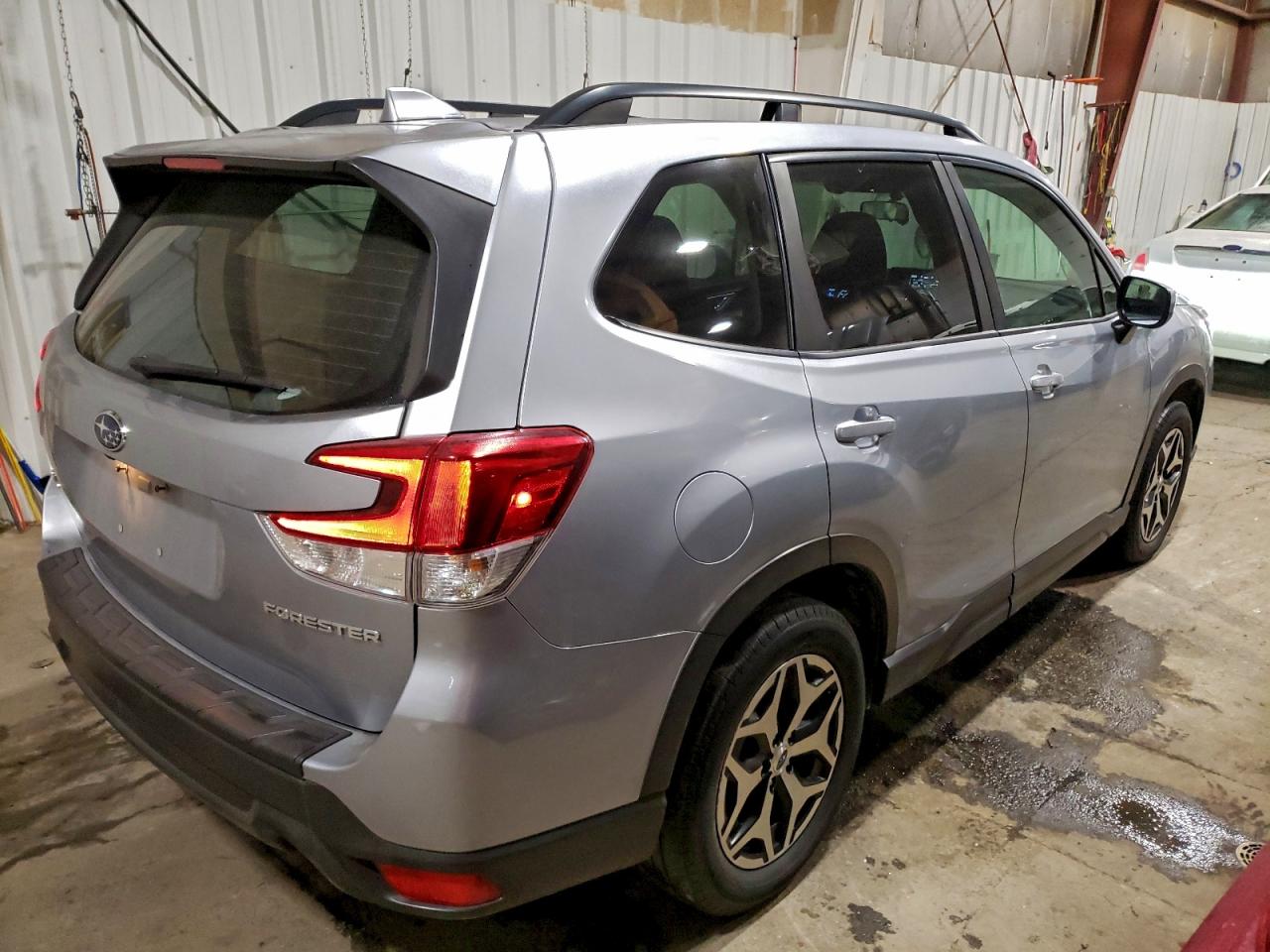 2019 SUBARU FORESTER PREMIUM photo 5