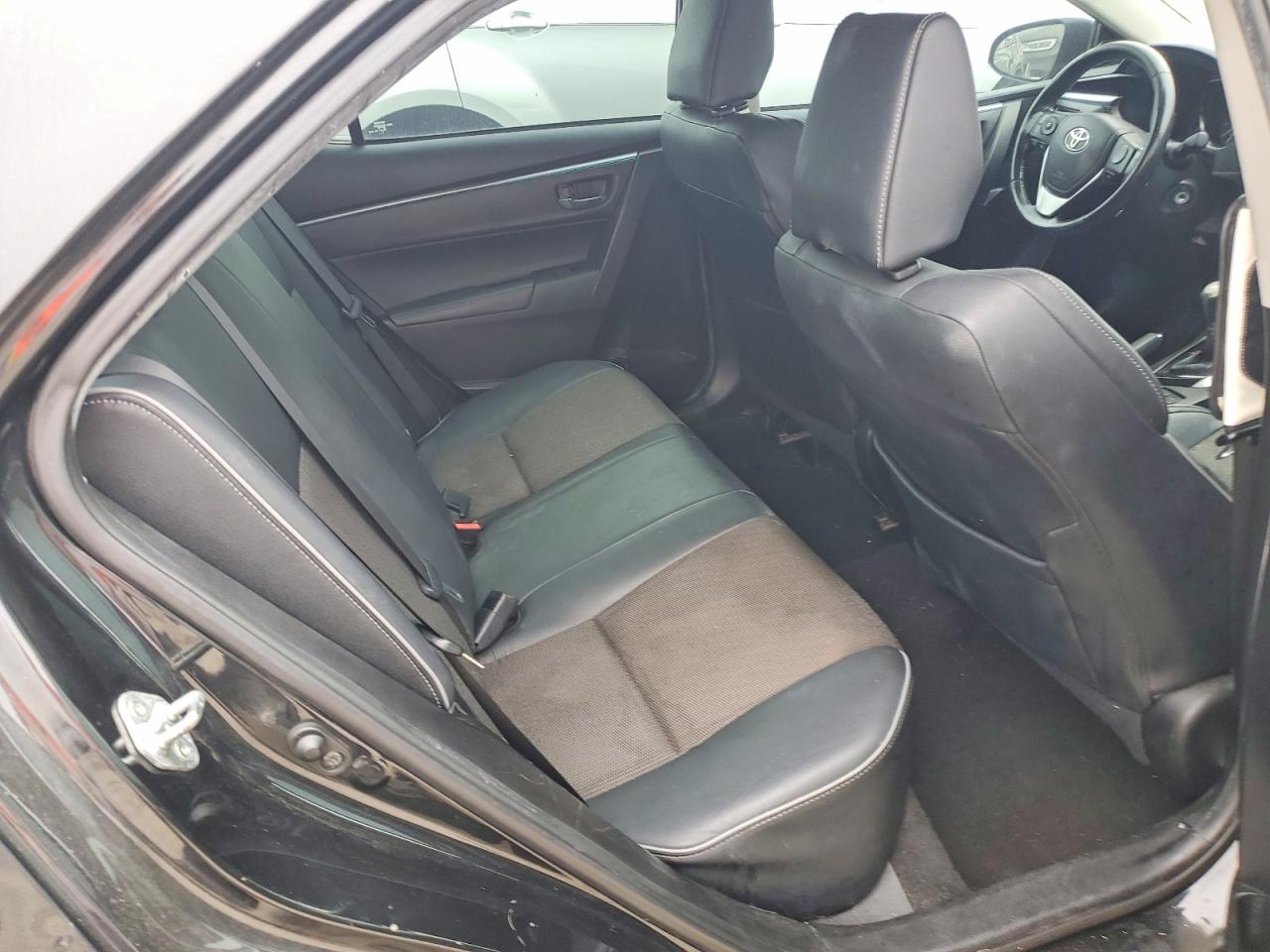 2014 TOYOTA COROLLA L photo 10
