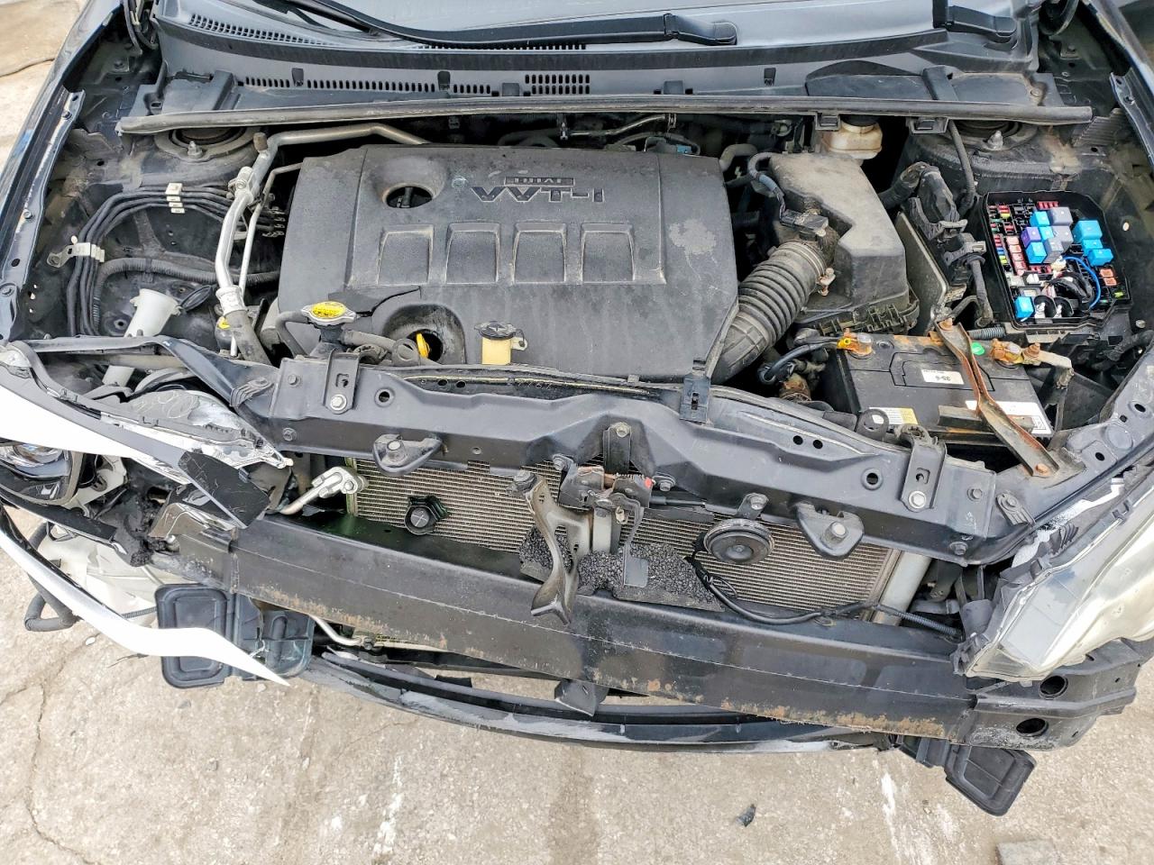 2014 TOYOTA COROLLA L photo 11