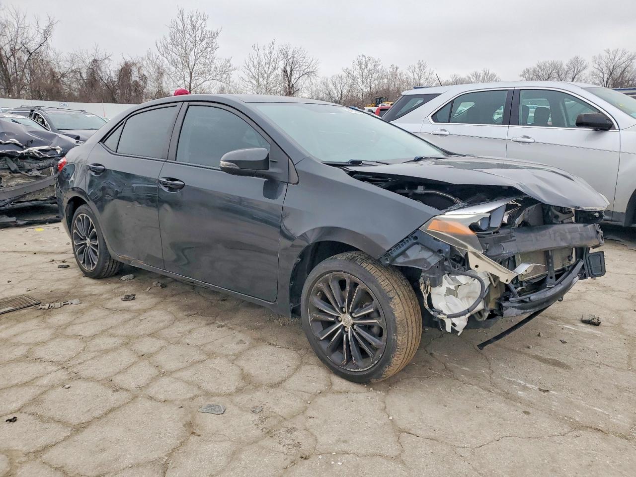 2014 TOYOTA COROLLA L photo 4