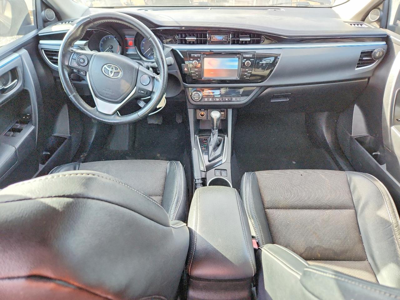 2014 TOYOTA COROLLA L photo 8