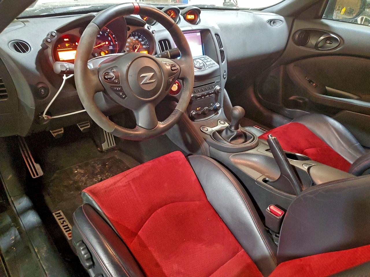 2019 NISSAN 370Z BASE photo 8