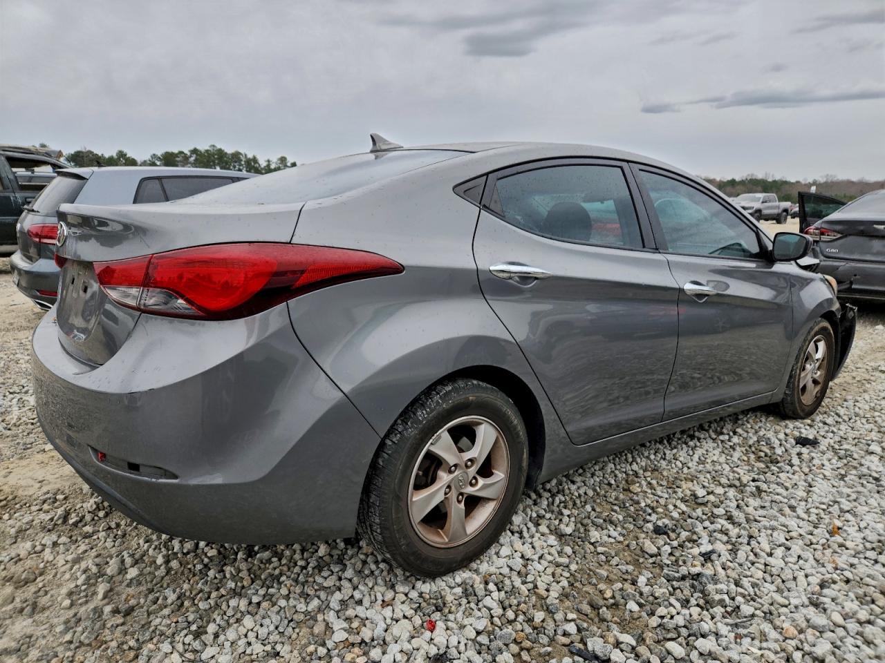 2014 HYUNDAI ELANTRA SE photo 3