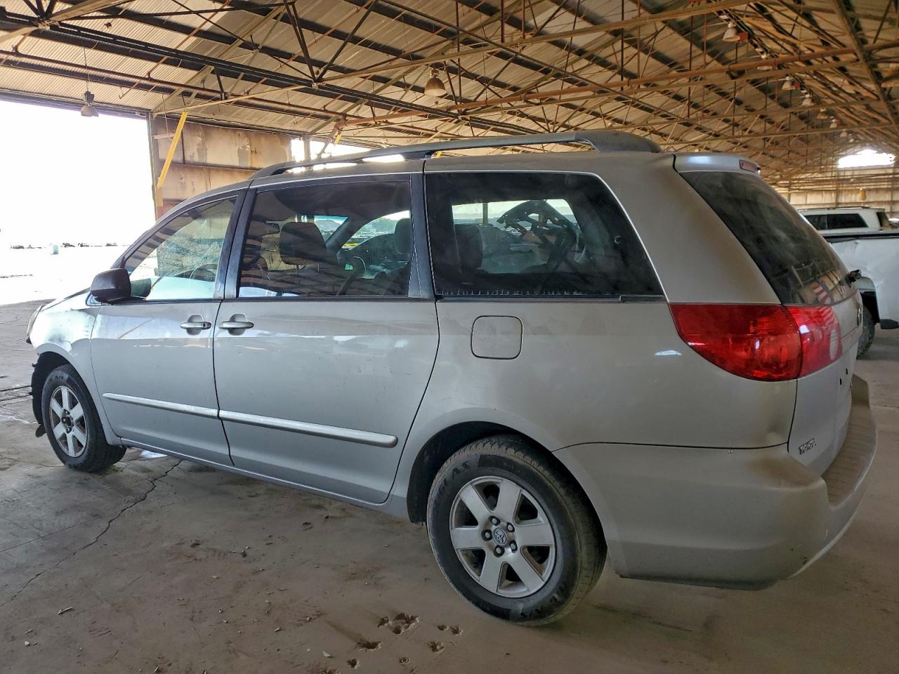 2006 TOYOTA SIENNA CE photo 5
