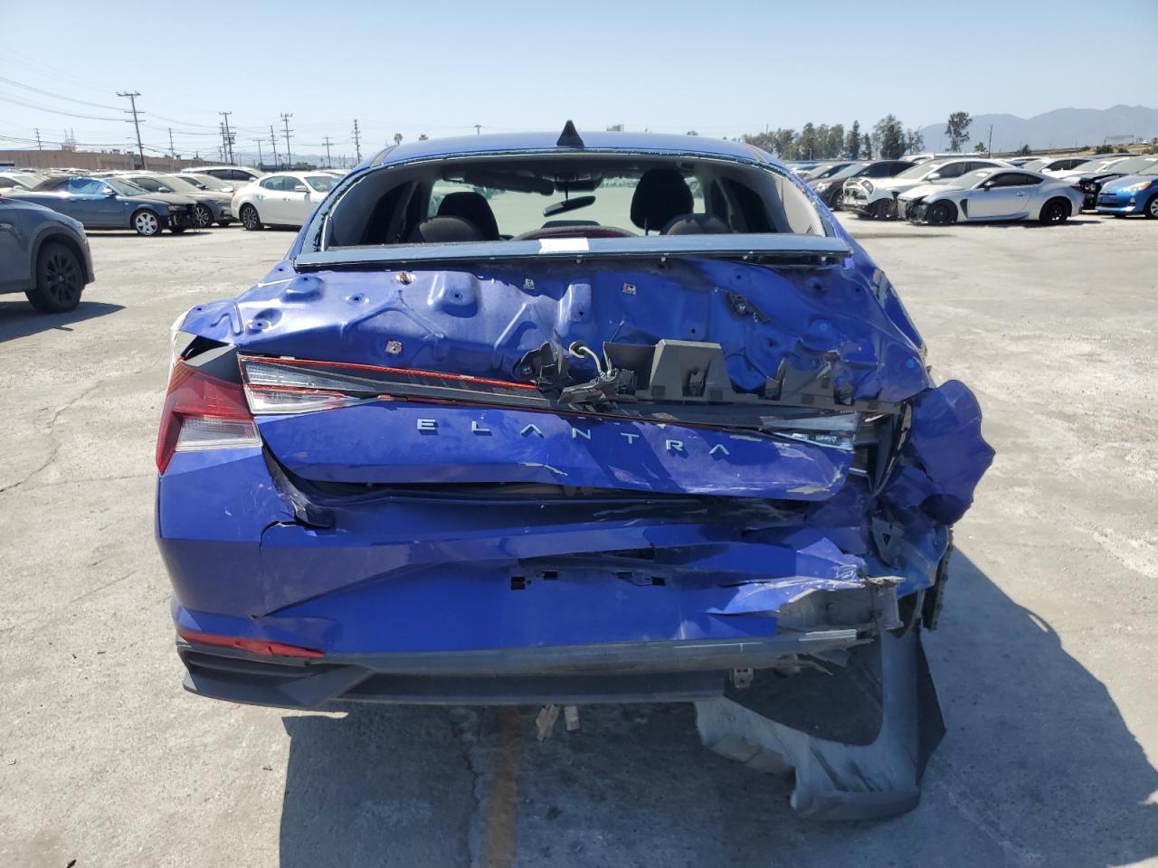 2023 HYUNDAI ELANTRA SEL photo 6