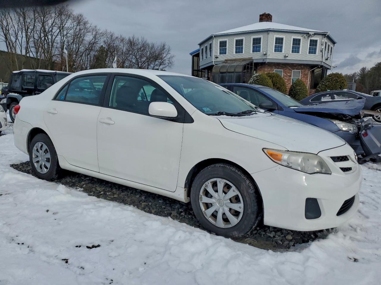 2011 TOYOTA COROLLA BASE photo 4