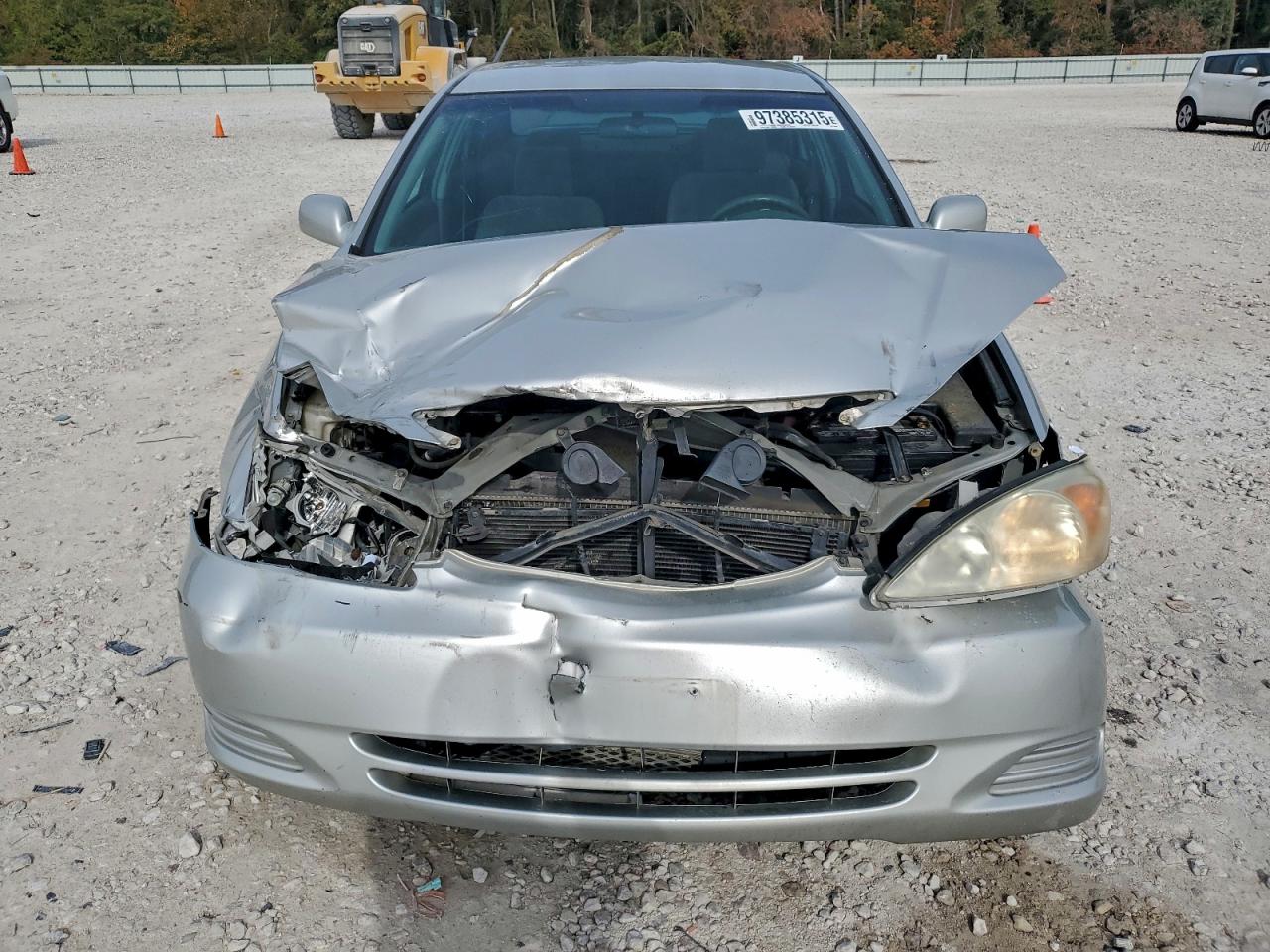 2004 TOYOTA CAMRY LE photo 5