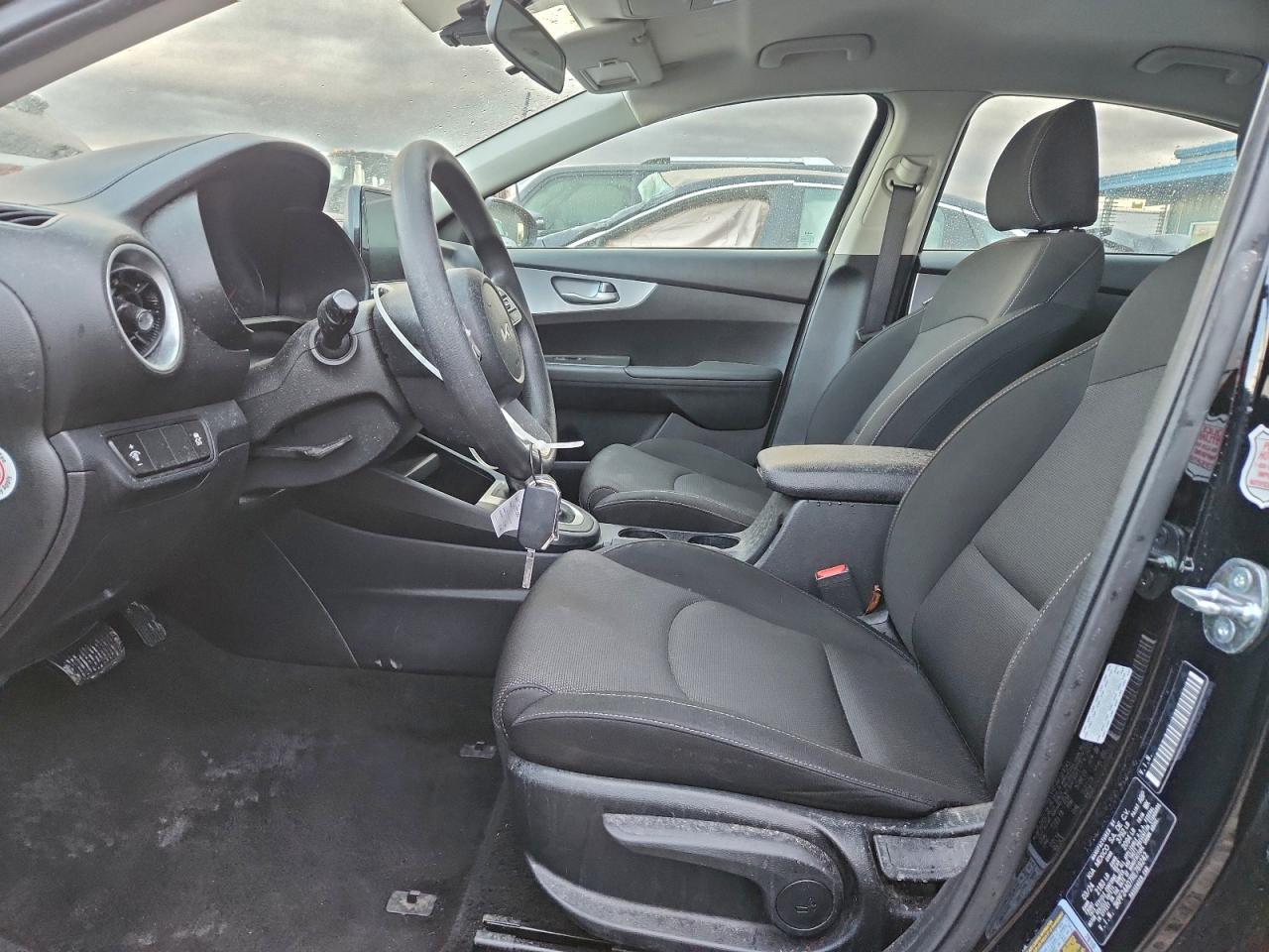 2024 KIA FORTE LX photo 7