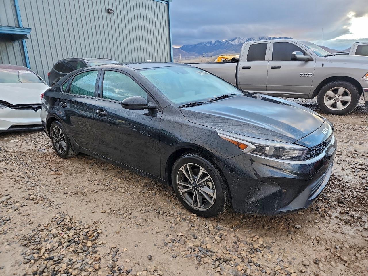 2024 KIA FORTE LX photo 4