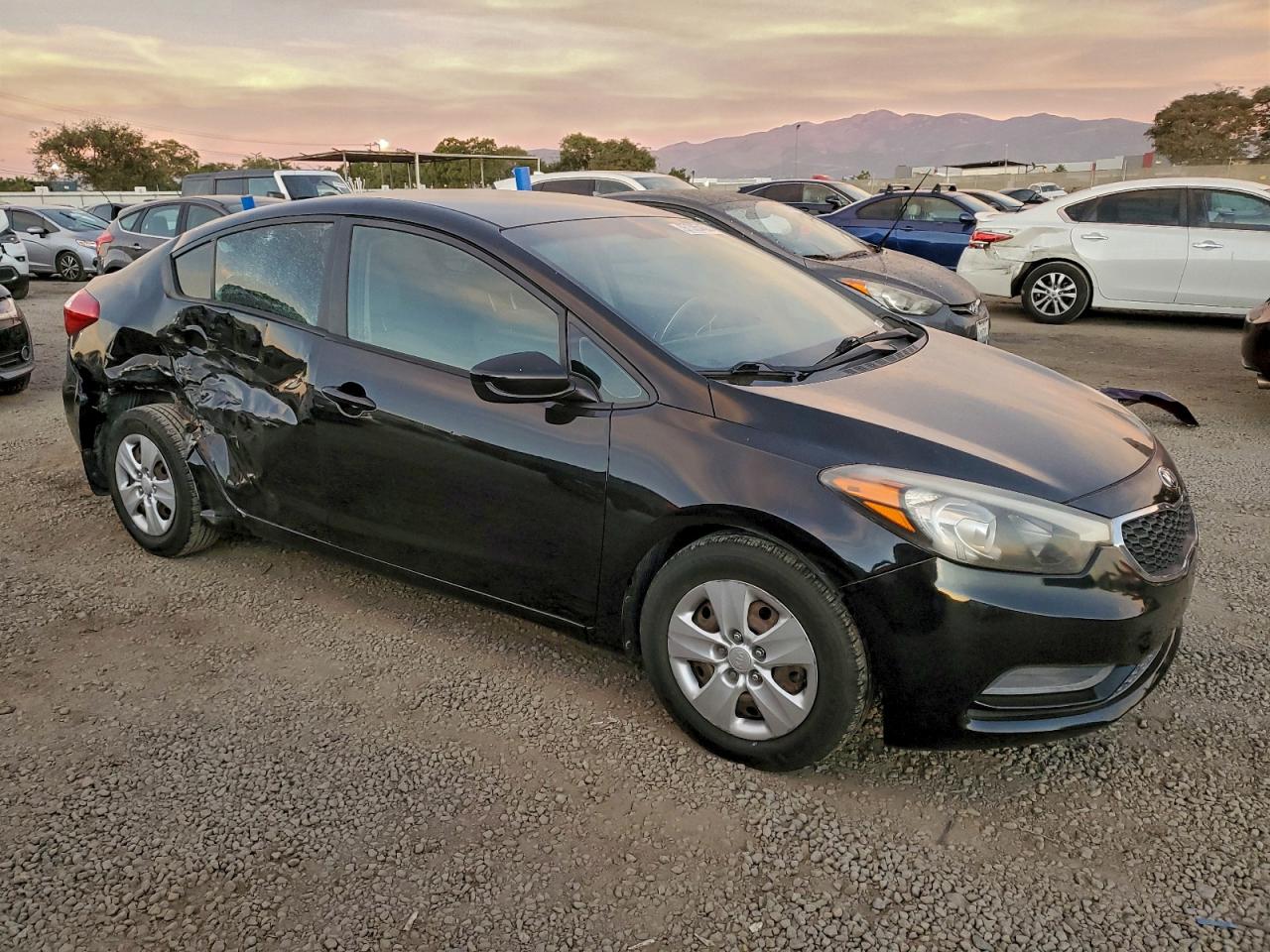 2015 KIA FORTE LX photo 4