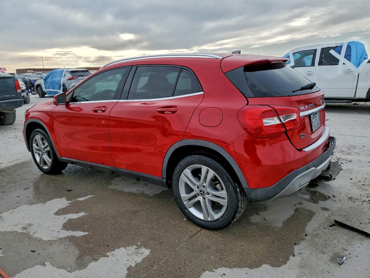 2019 MERCEDES-BENZ GLA 250 photo 2