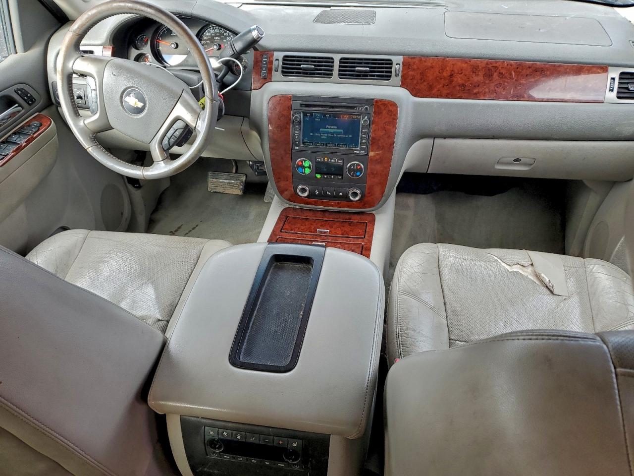 2011 CHEVROLET SUBURBAN K1500 LTZ photo 15