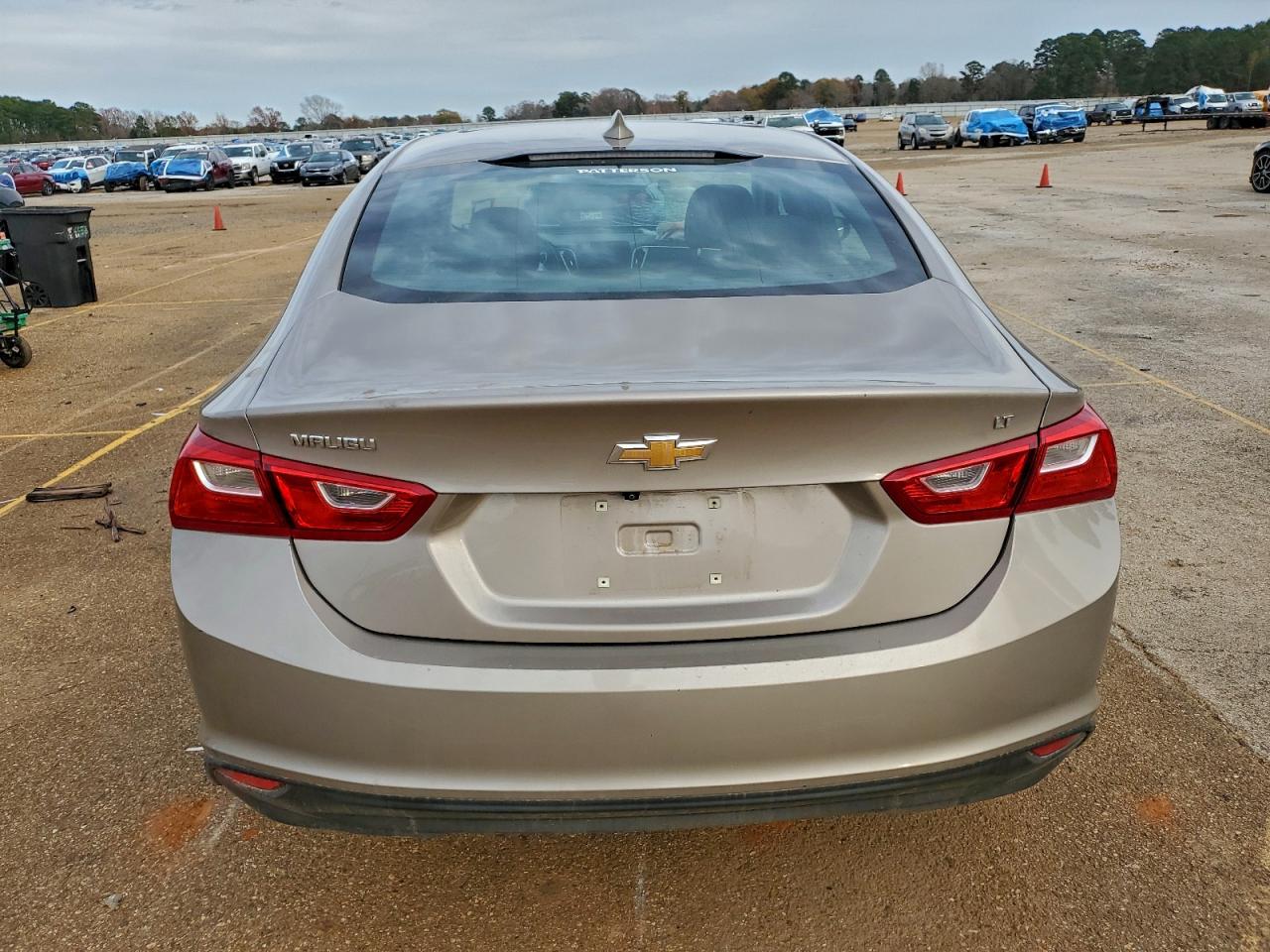 2023 CHEVROLET MALIBU LT photo 6