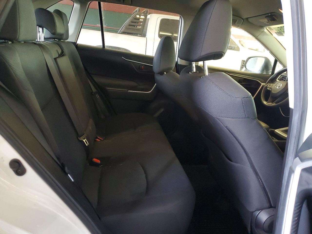 2019 TOYOTA RAV4 LE photo 21