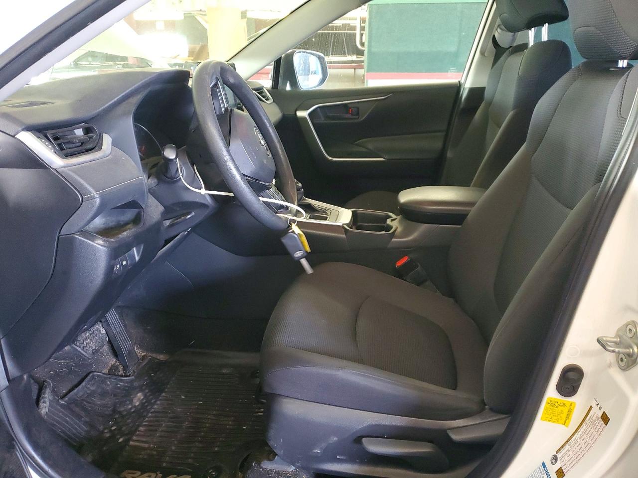 2019 TOYOTA RAV4 LE photo 13