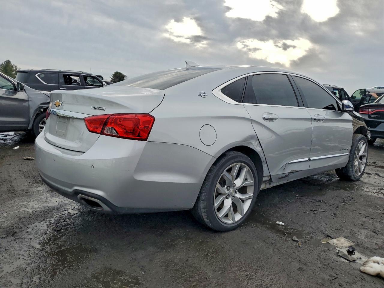 2018 CHEVROLET IMPALA PREMIER photo 3