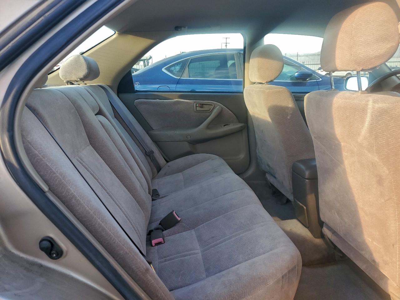 1997 TOYOTA CAMRY LE photo 19