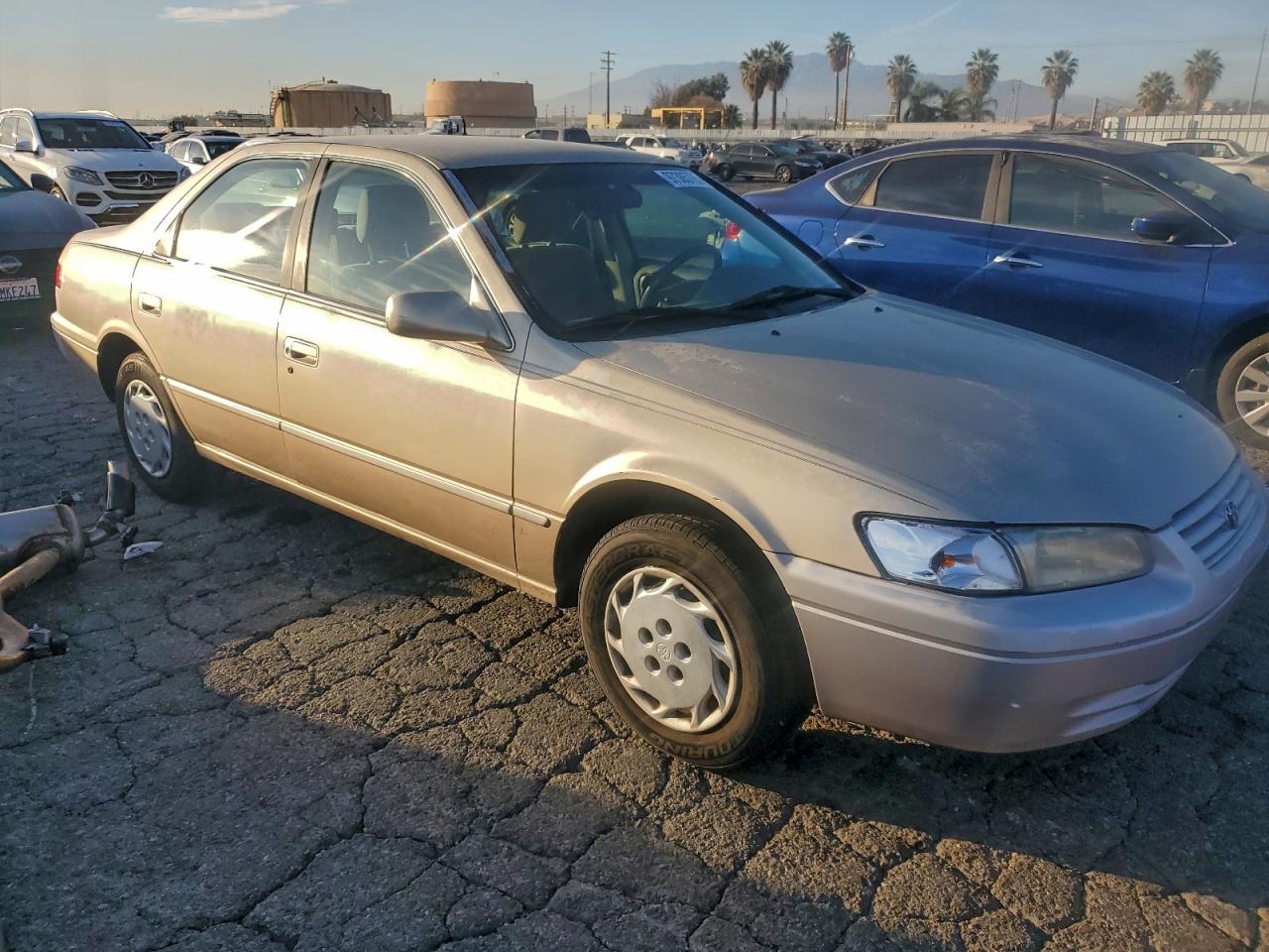 1997 TOYOTA CAMRY LE photo 7