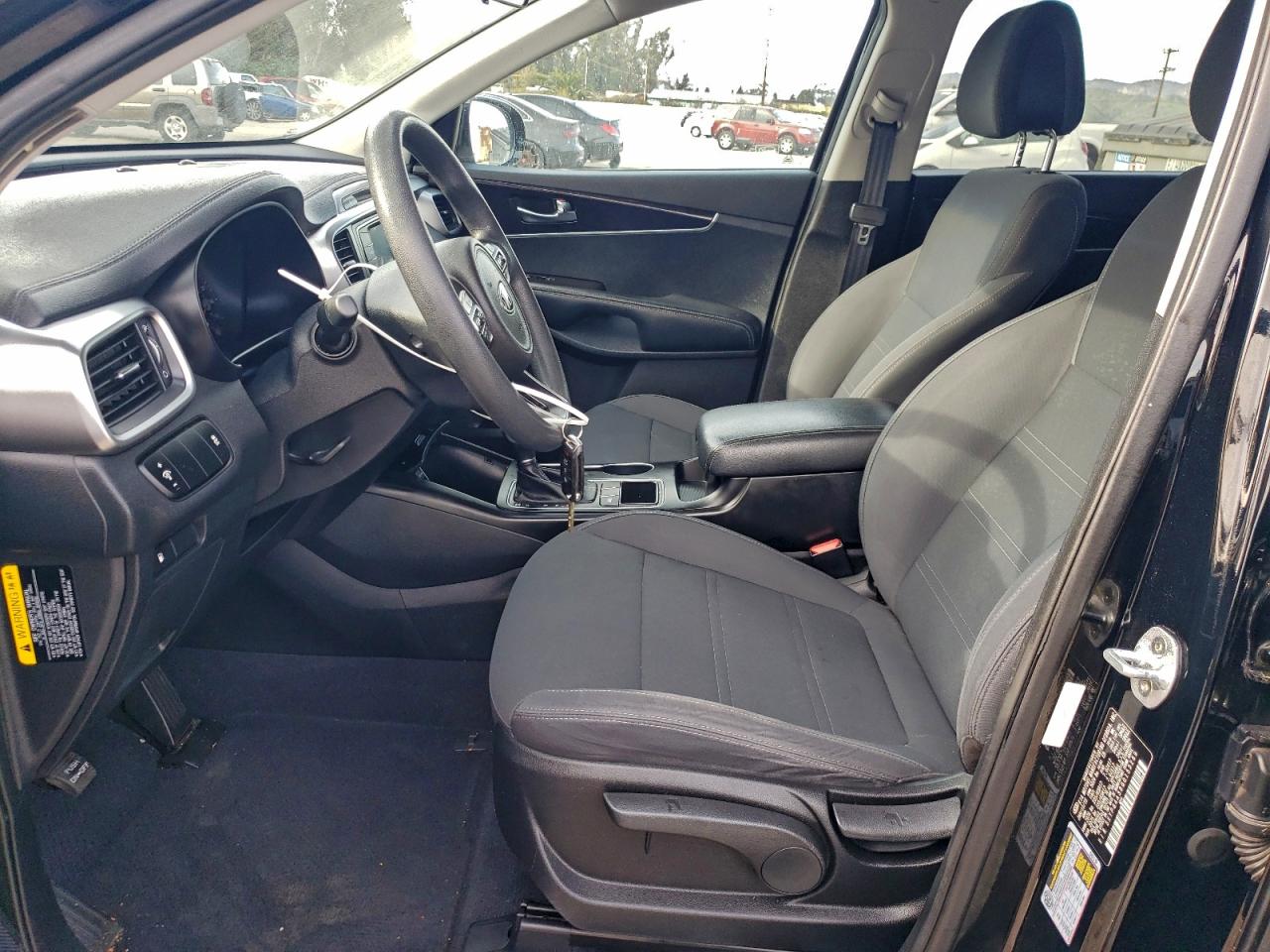 2016 KIA SORENTO LX photo 7