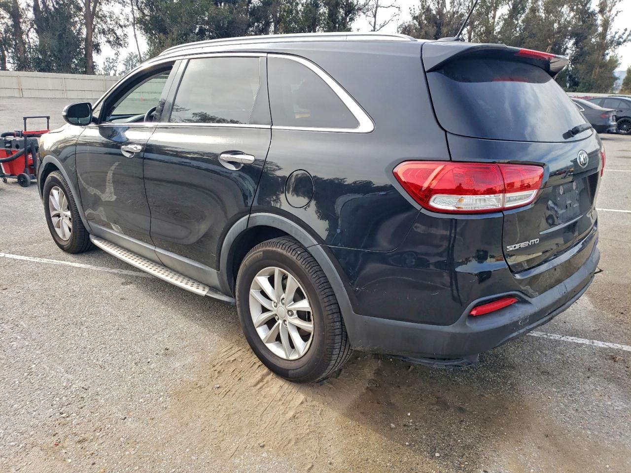 2016 KIA SORENTO LX photo 2