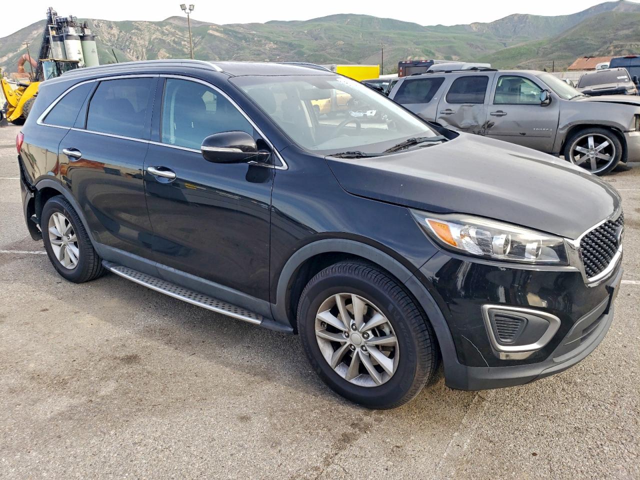 2016 KIA SORENTO LX photo 4