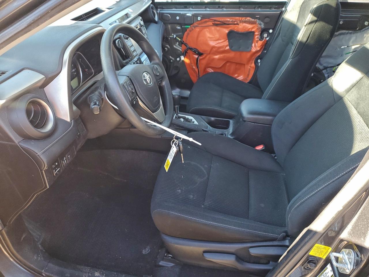 2015 TOYOTA RAV4 XLE photo 7