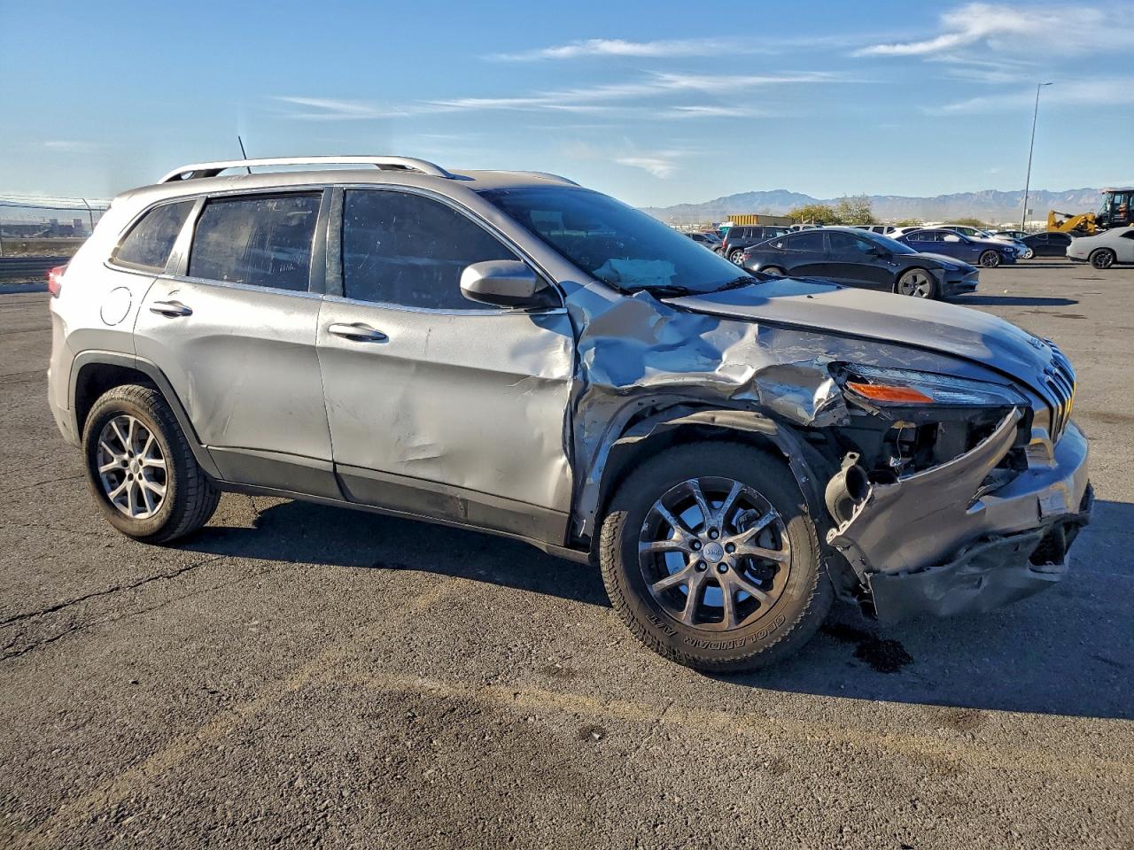 2017 JEEP CHEROKEE LATITUDE photo 10