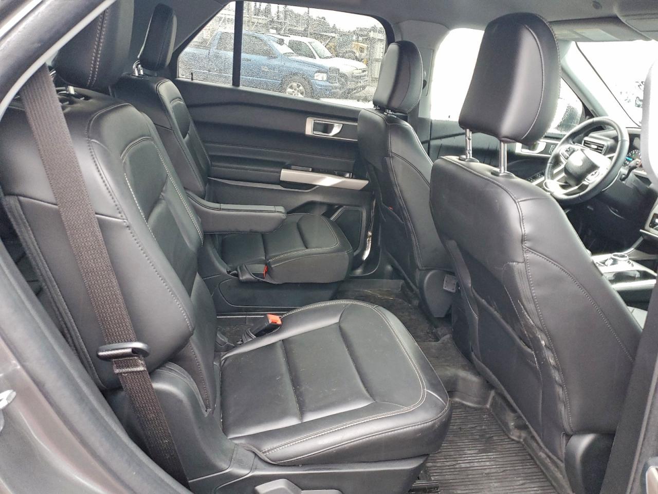 2023 FORD EXPLORER XLT photo 11