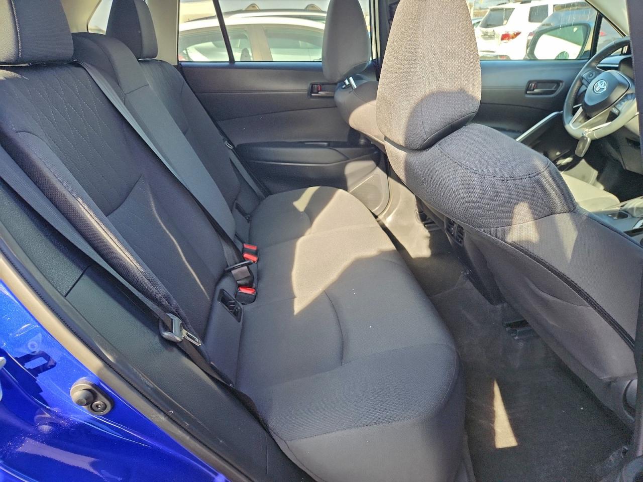 2025 TOYOTA COROLLA CROSS LE photo 11