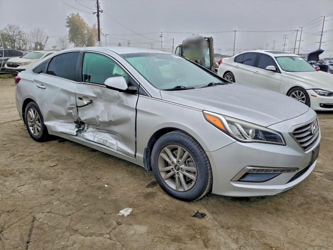2015 HYUNDAI SONATA SE photo 4
