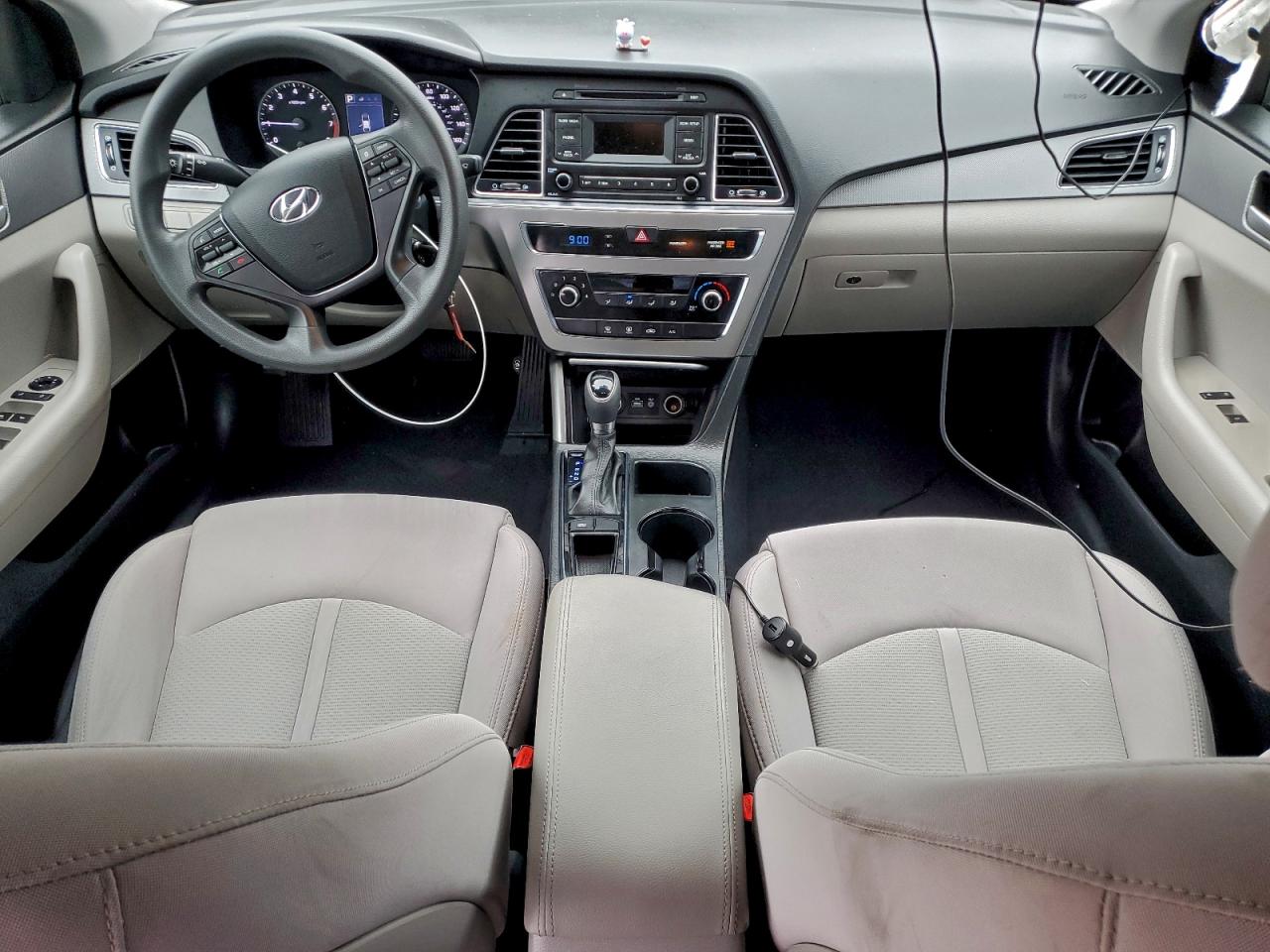 2015 HYUNDAI SONATA SE photo 8