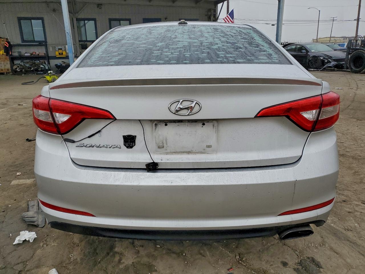 2015 HYUNDAI SONATA SE photo 6