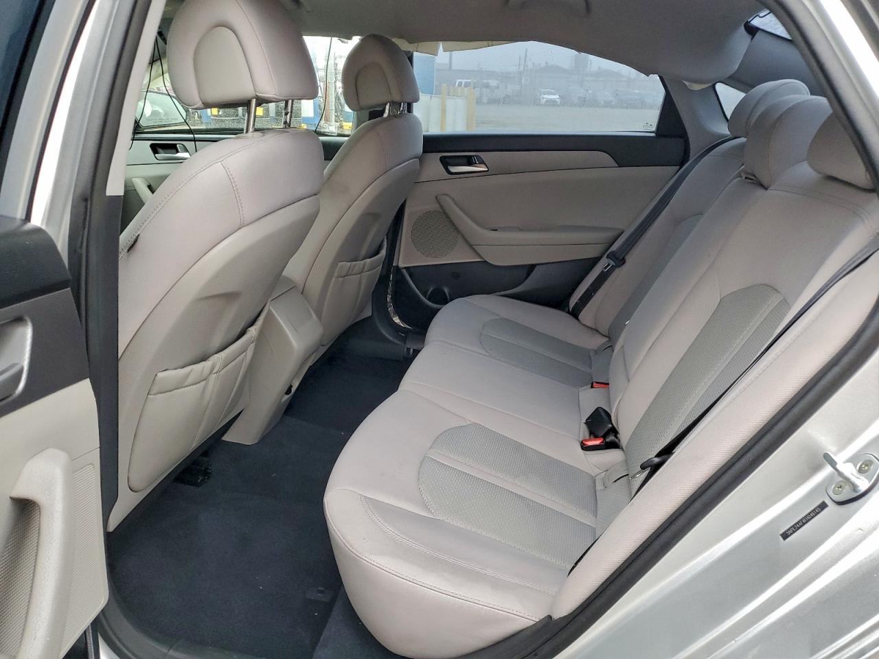2015 HYUNDAI SONATA SE photo 10