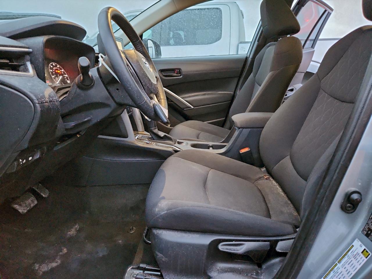 2025 TOYOTA COROLLA CROSS LE photo 7
