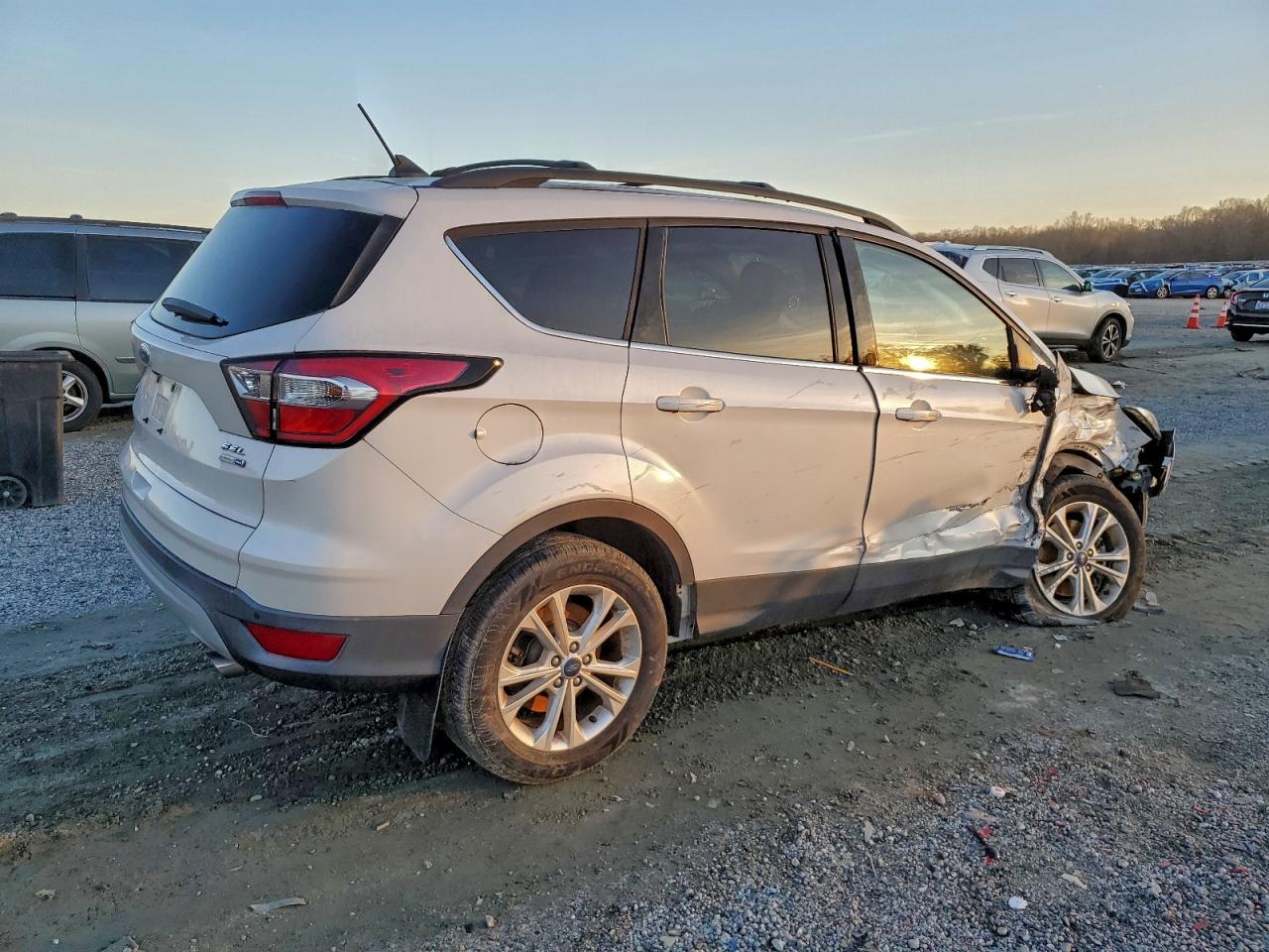 2018 FORD ESCAPE SEL photo 5