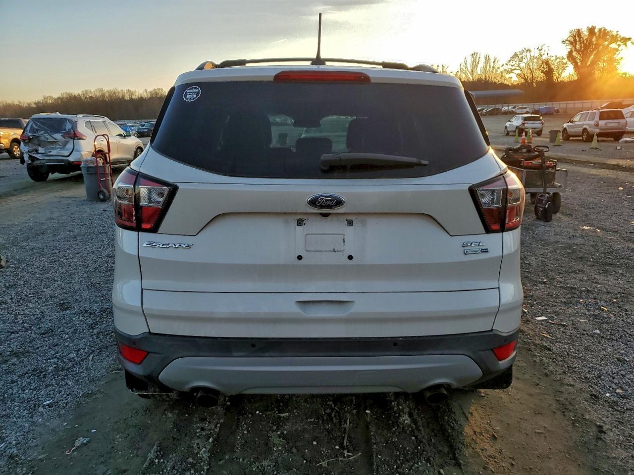 2018 FORD ESCAPE SEL photo 11