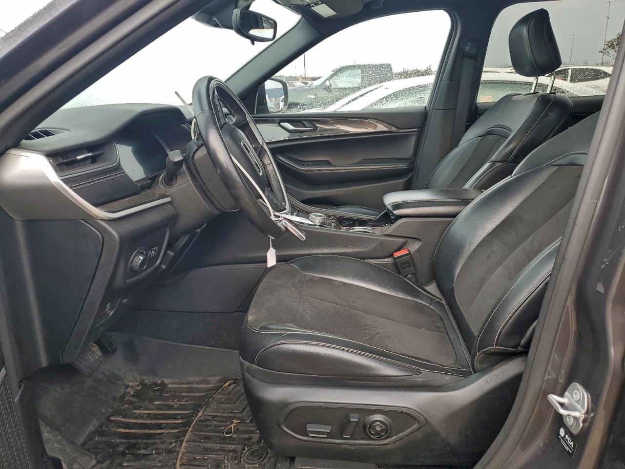 2022 JEEP GRAND CHEROKEE L LAREDO photo 7