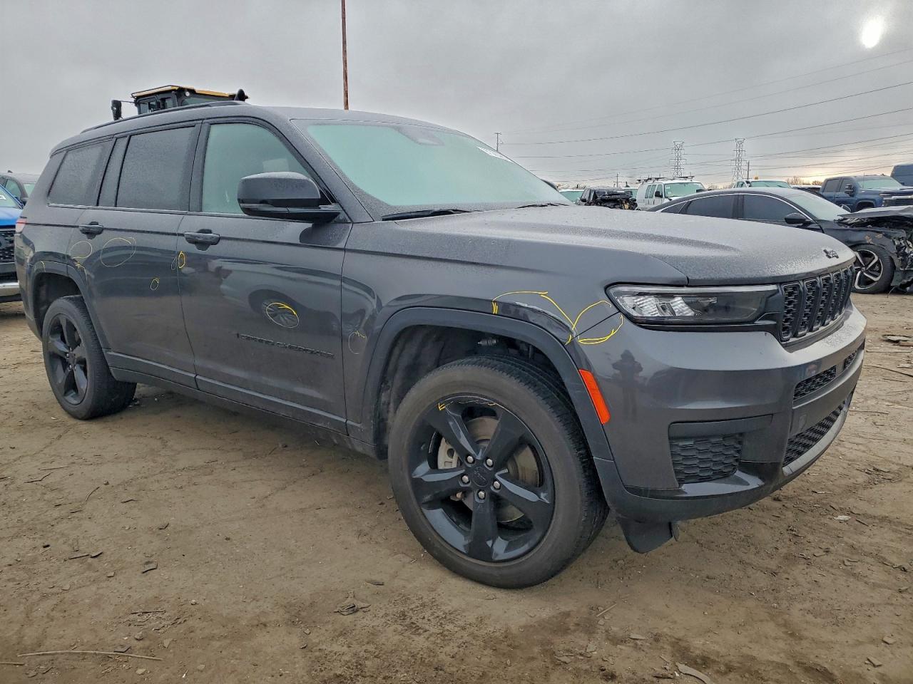 2022 JEEP GRAND CHEROKEE L LAREDO photo 4