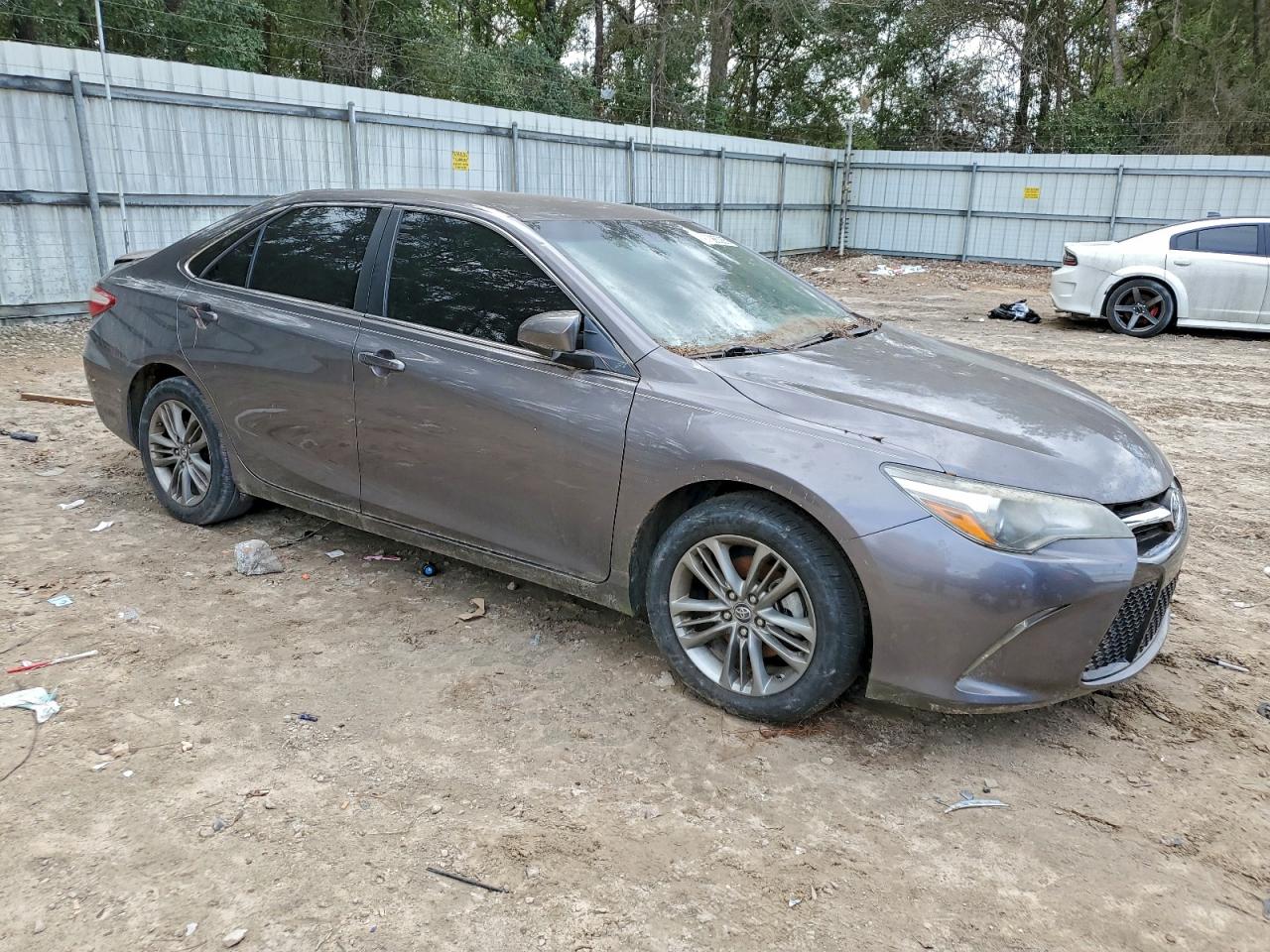 2017 TOYOTA CAMRY LE photo 4
