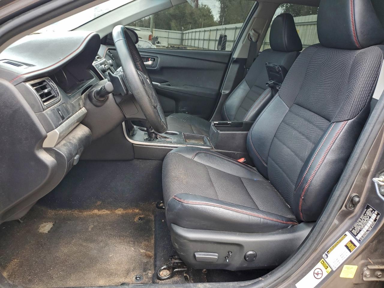 2017 TOYOTA CAMRY LE photo 7