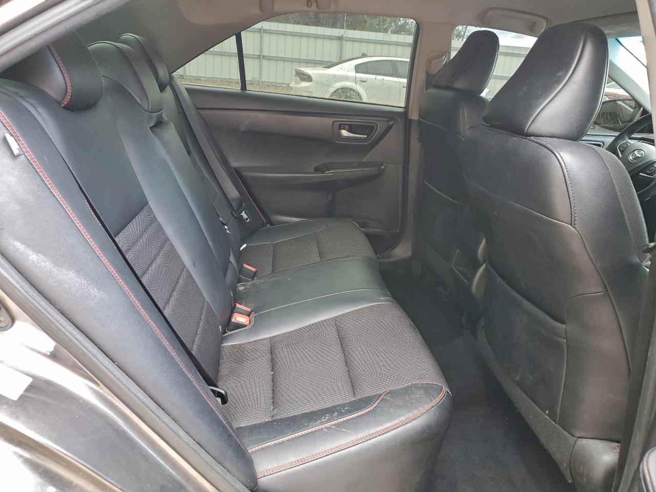 2017 TOYOTA CAMRY LE photo 10