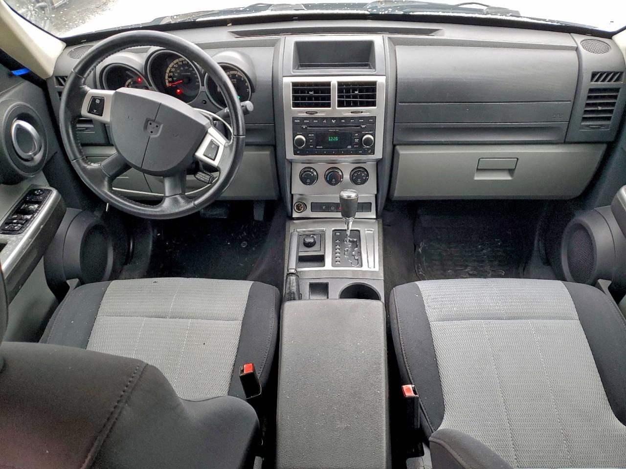 2008 DODGE NITRO SLT photo 8