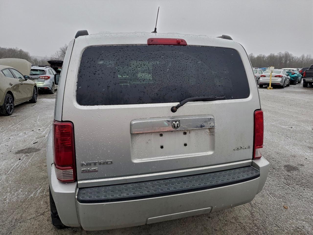 2008 DODGE NITRO SLT photo 6