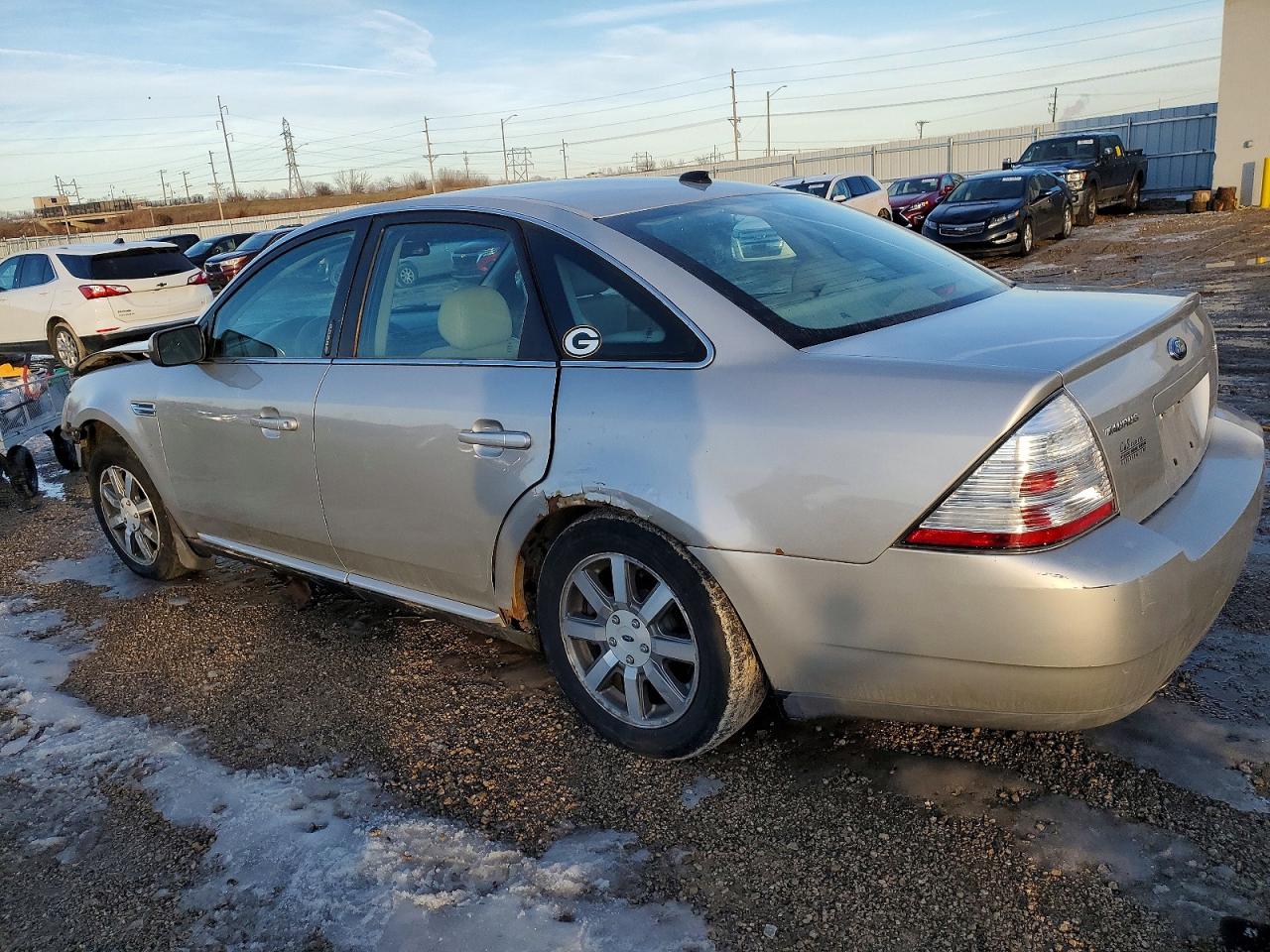 2008 FORD TAURUS SEL photo 2
