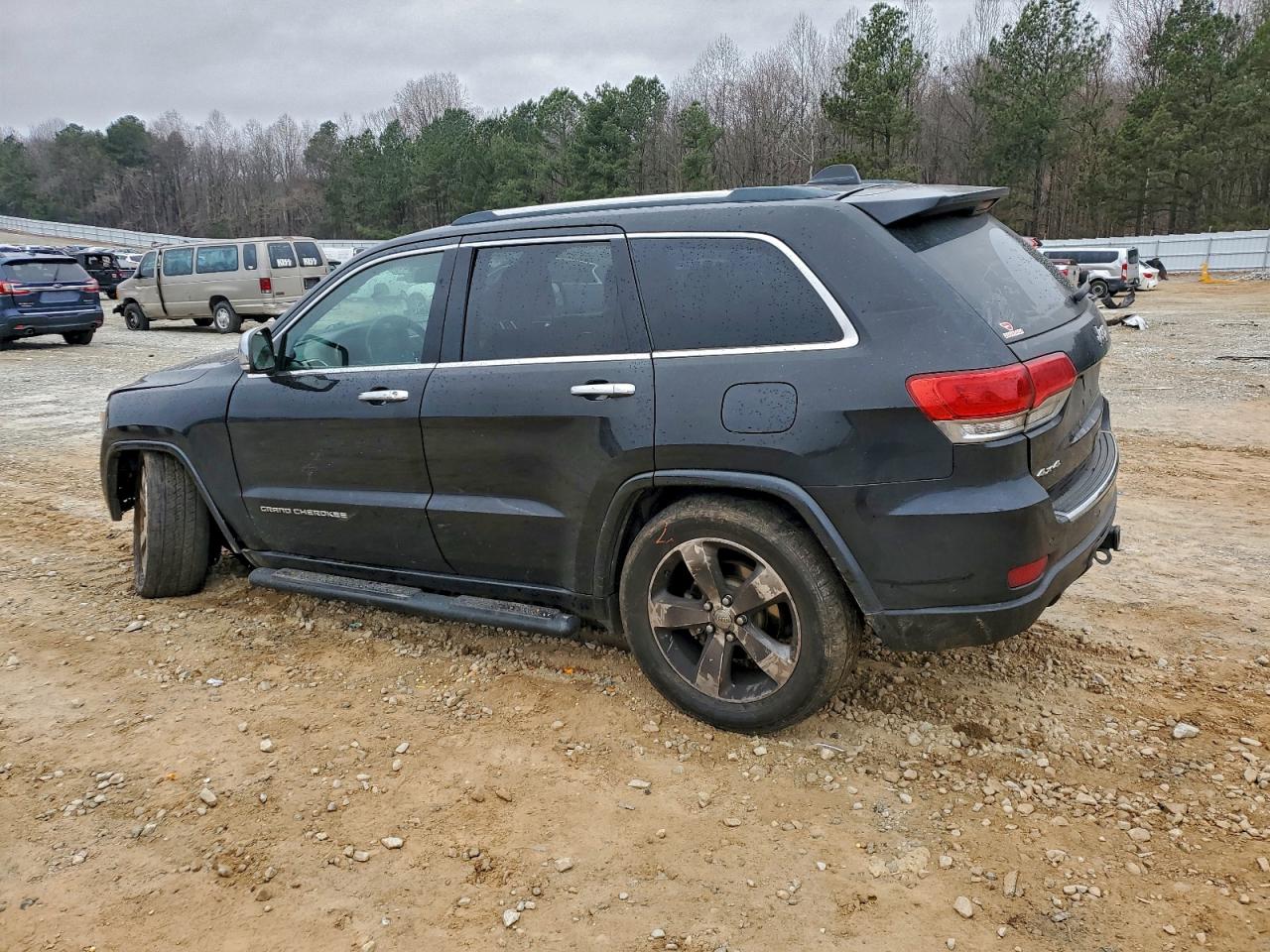2014 JEEP GRAND CHEROKEE OVERLAND photo 2