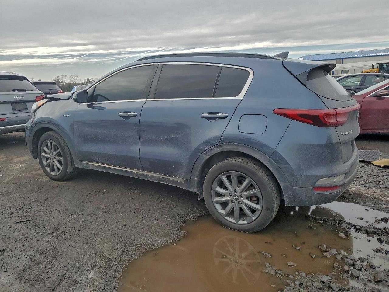 2020 KIA SPORTAGE S photo 2