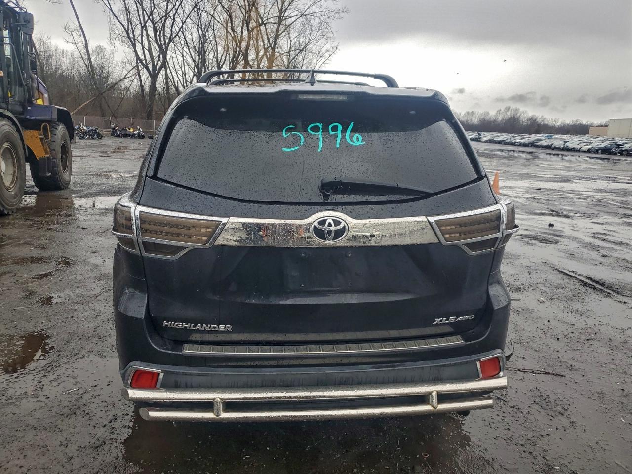 2016 TOYOTA HIGHLANDER XLE photo 6