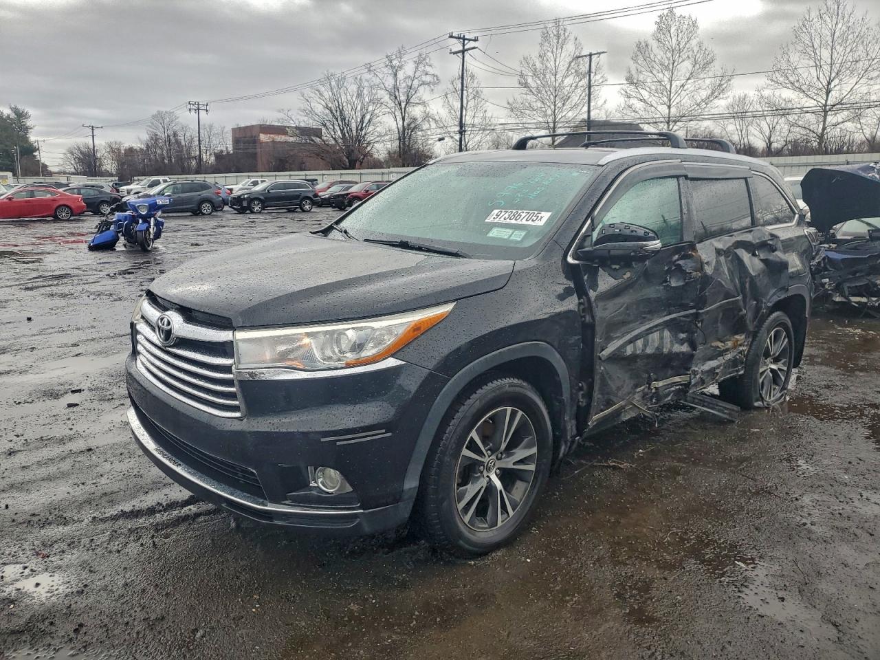2016 TOYOTA HIGHLANDER